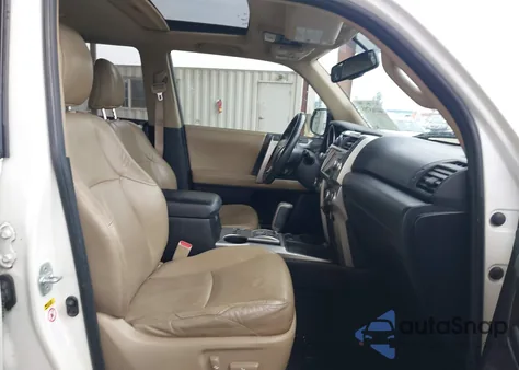 2011 Toyota 4Runner Limited V6 z USA, uszkodzony, nr VIN JTEZU5JR2B5030933